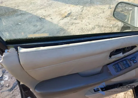 1998 Toyota Avalon Xls z USA, uszkodzony, nr VIN 4T1BF18BXWU235392